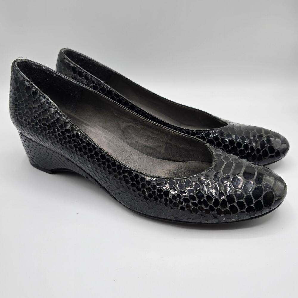 Stuart Weitzman black patent snake print low‎ heel close toe wedges